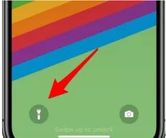 turn off flashlight from iphone lock screen